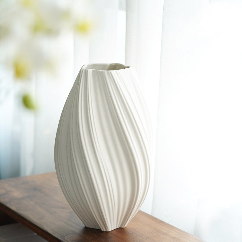 High-end Vase Matte Ceramic Flowers Minimalist Style